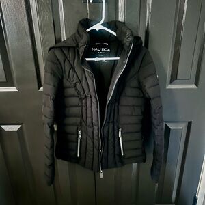 Náutica black puffer jacket